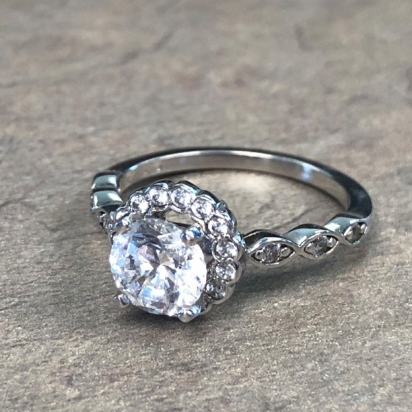 14K White Gold Scalloped Round Halo Engagement Ring